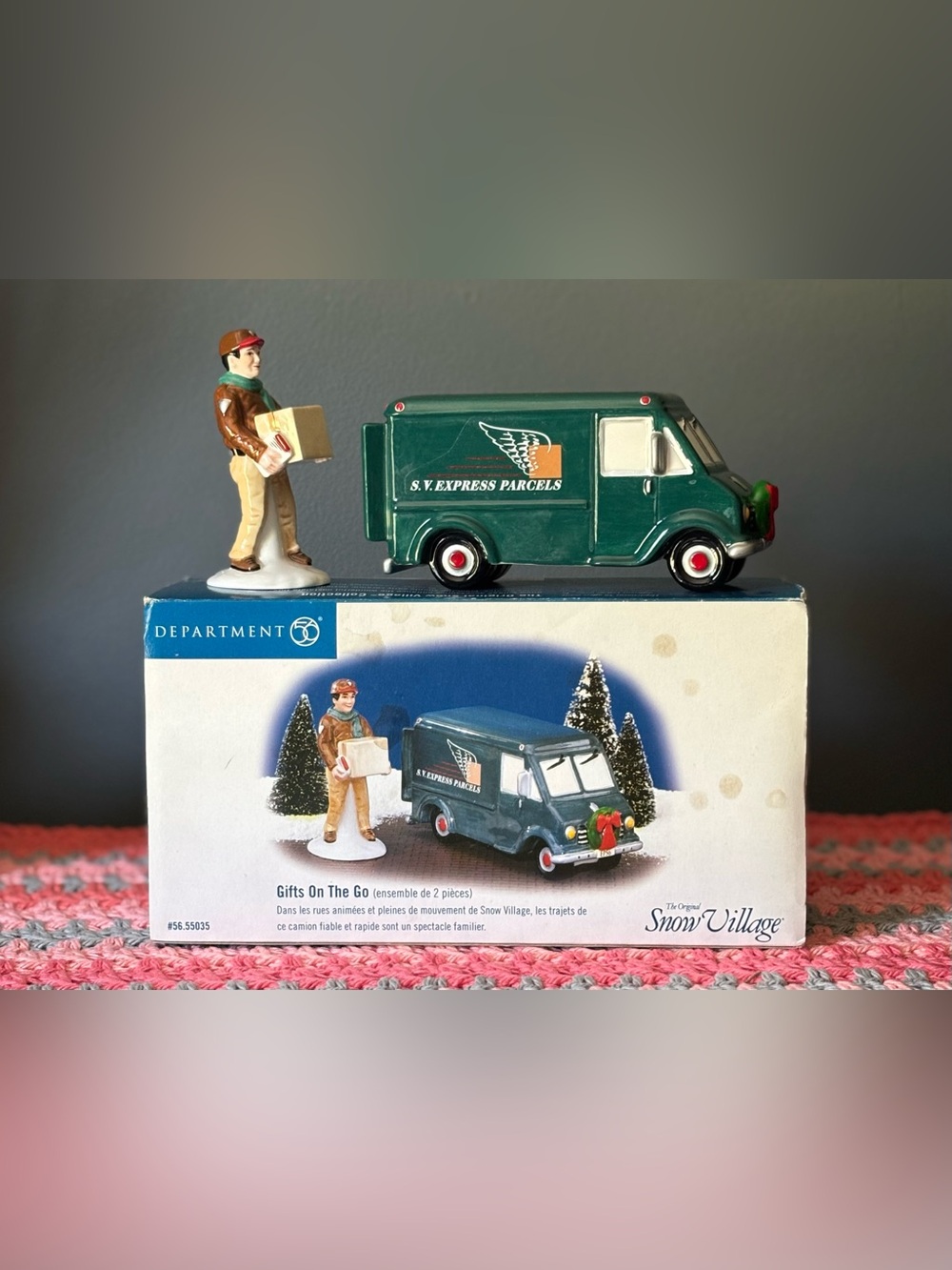 Dept. 56 Snow Village “Gifts On The Go”